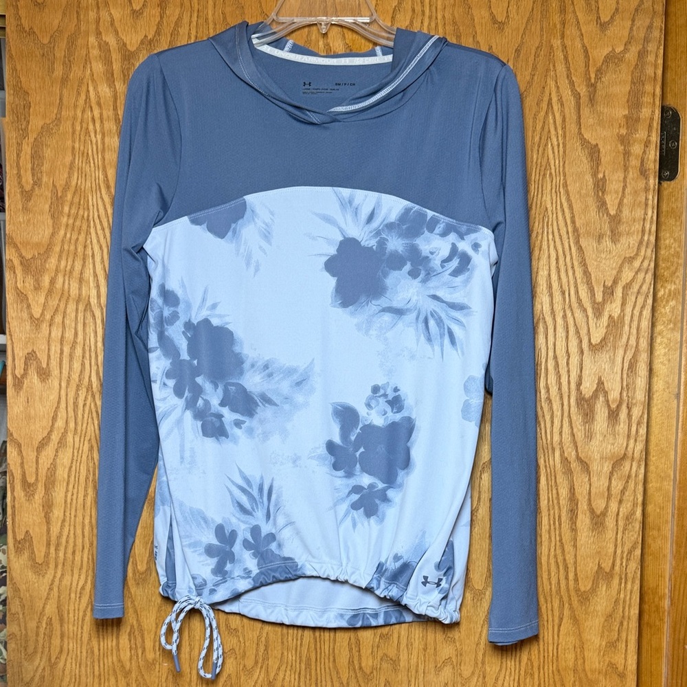 Under Armour Women's Blue Floral Blouse